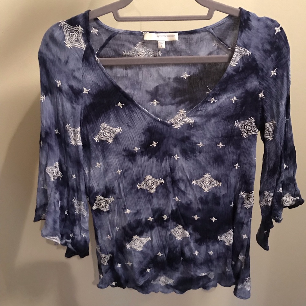 Top - Picture 2 of 3